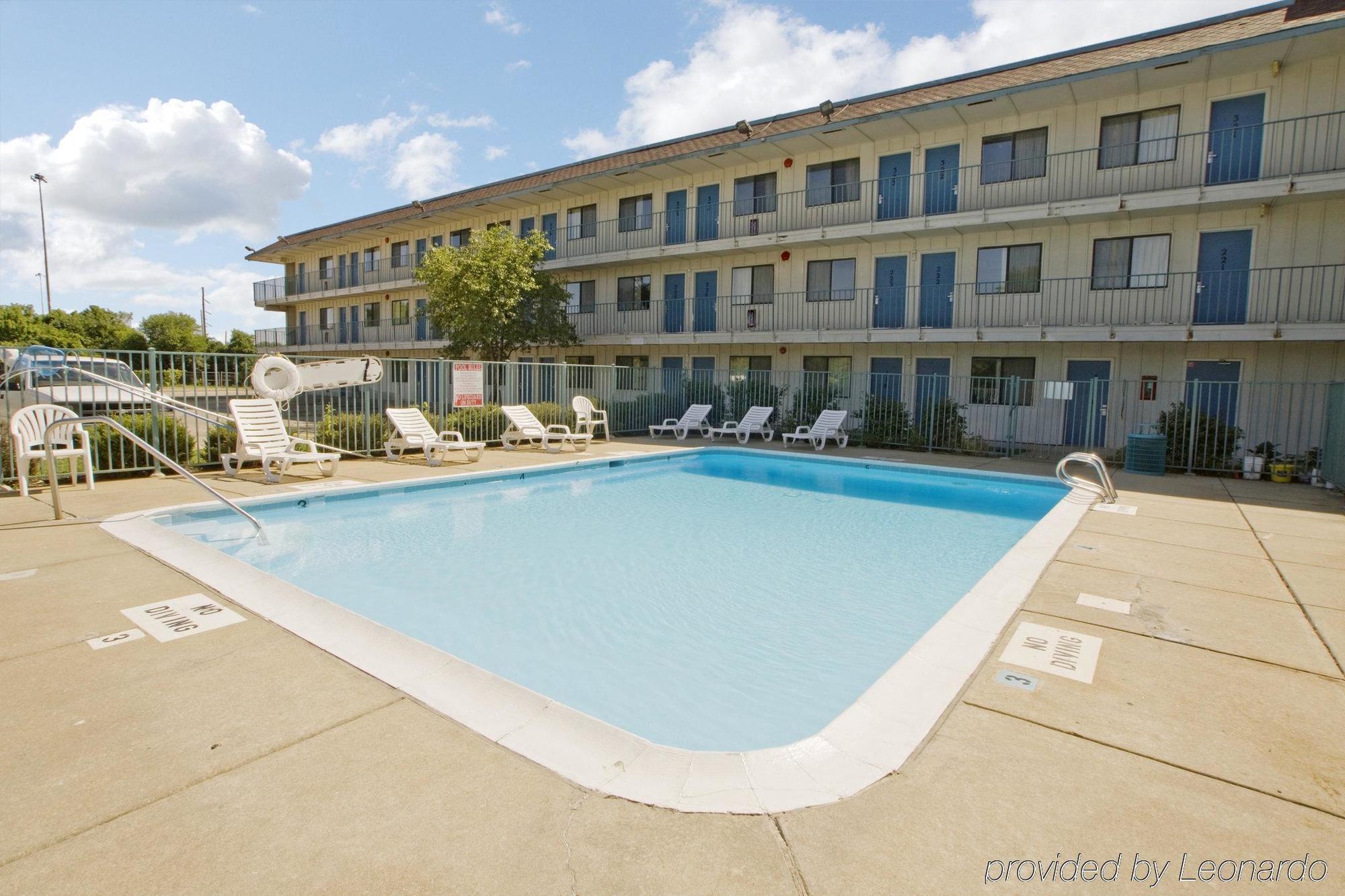 Travel Inn Шаронвилл Удобства фото