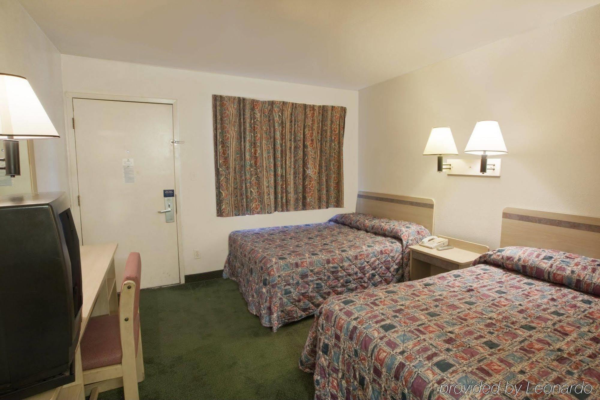 Travel Inn Шаронвилл Номер фото